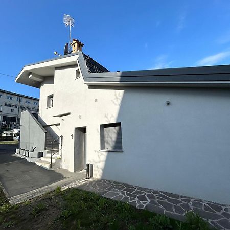 Lake Home Apartments Lipomo Екстериор снимка