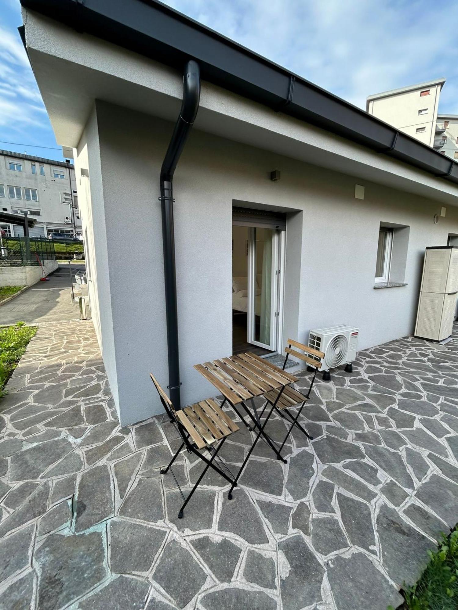 Lake Home Apartments Lipomo Екстериор снимка