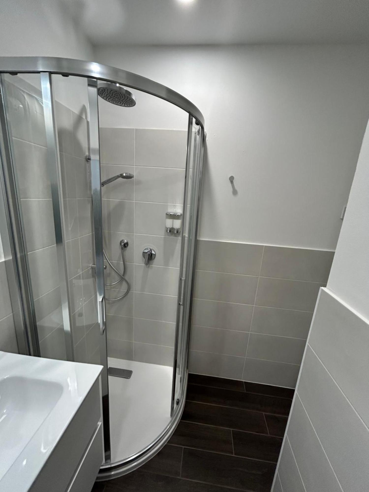 Lake Home Apartments Lipomo Екстериор снимка