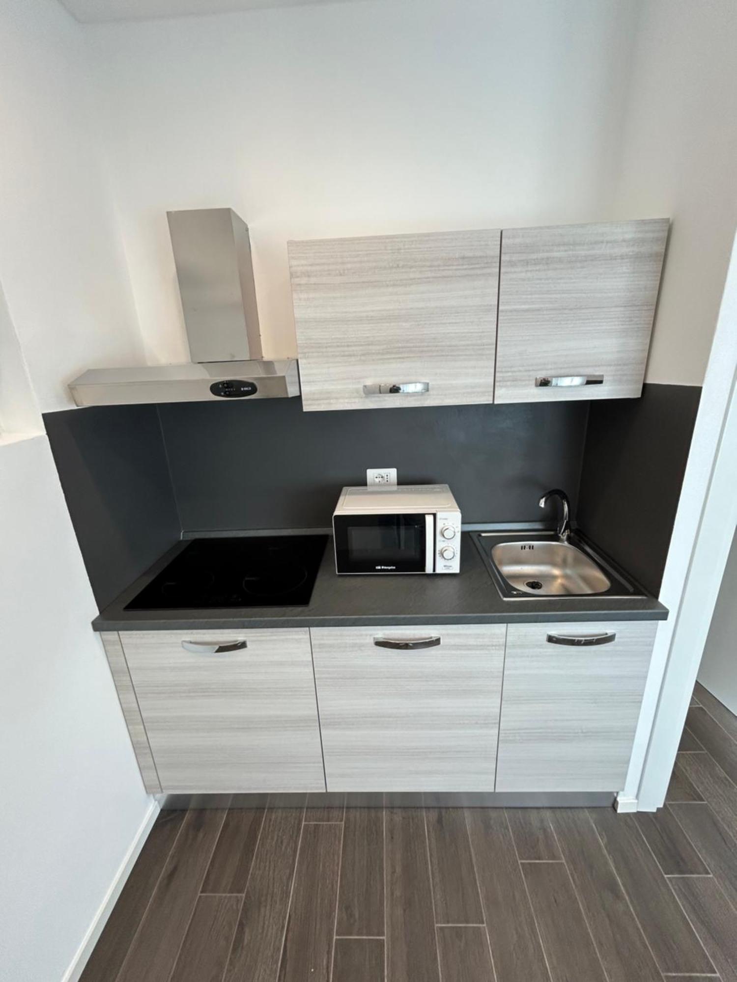 Lake Home Apartments Lipomo Екстериор снимка